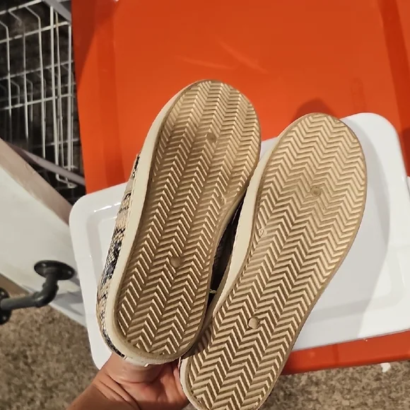 Vintage Havana Snake Print Sneakers with Gold Accents - Picture 4 of 8